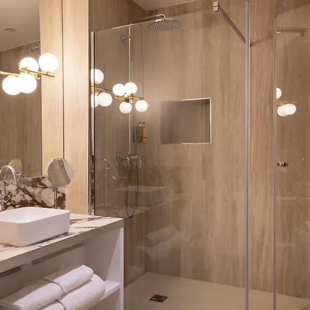 Yuna Saint-honore - Serviced Apartmán *