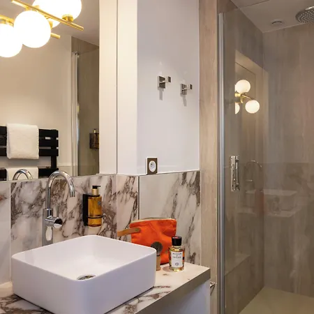 Yuna Saint-honore - Serviced Apartmán *