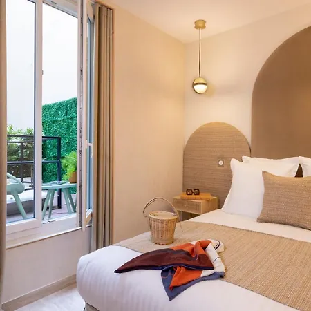 Yuna Saint-honore - Serviced