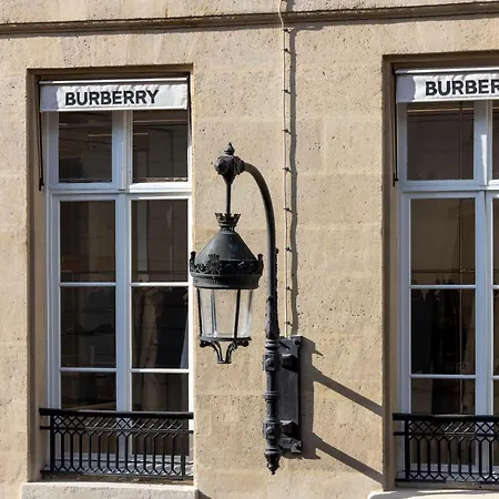 Yuna Saint-honore - Serviced * פריז