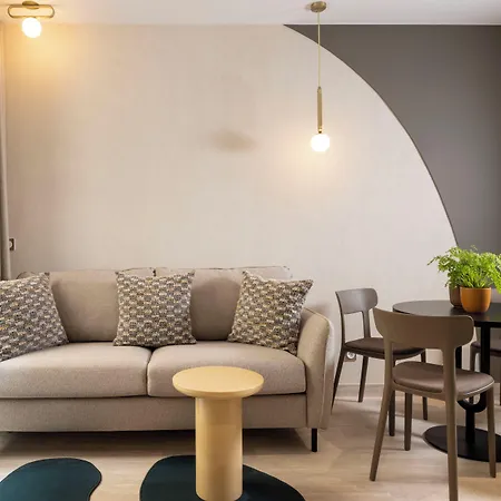 Yuna Saint-honore - Serviced * Paris