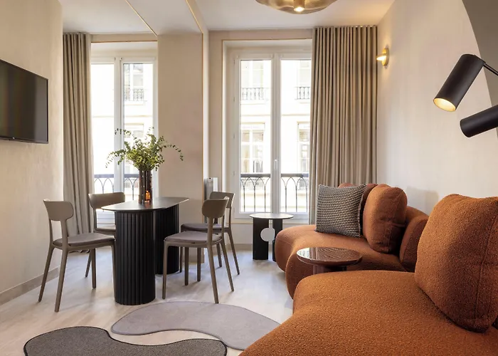 Yuna Saint-honoré Paris