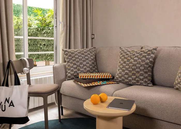 Yuna Saint-honoré * Paris