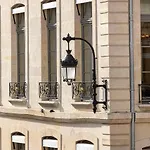 Yuna Saint-honore - Serviced * Paris